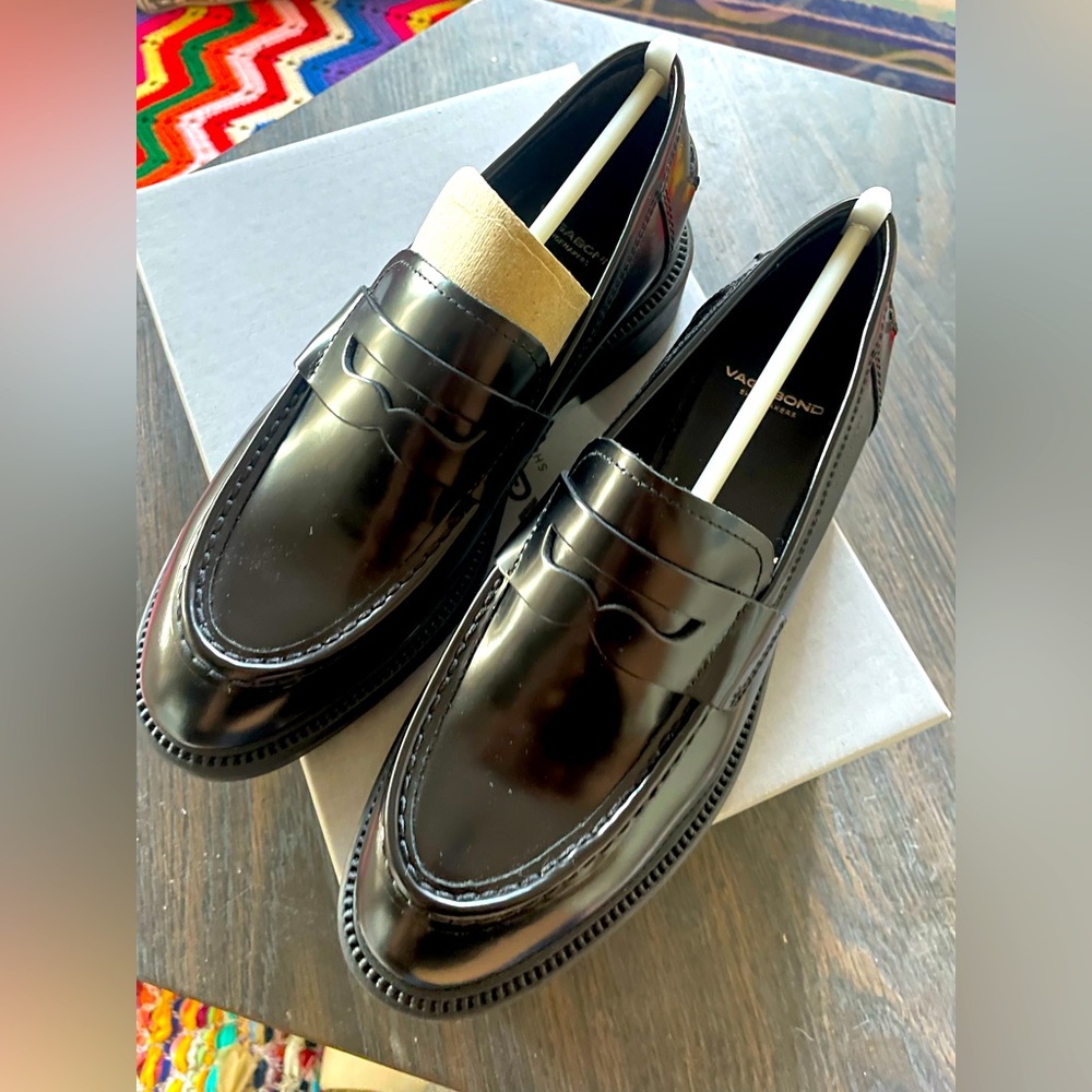 Black Loafers Vagabond BRAND NEW NEVER WORN